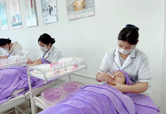 ���ݱ���